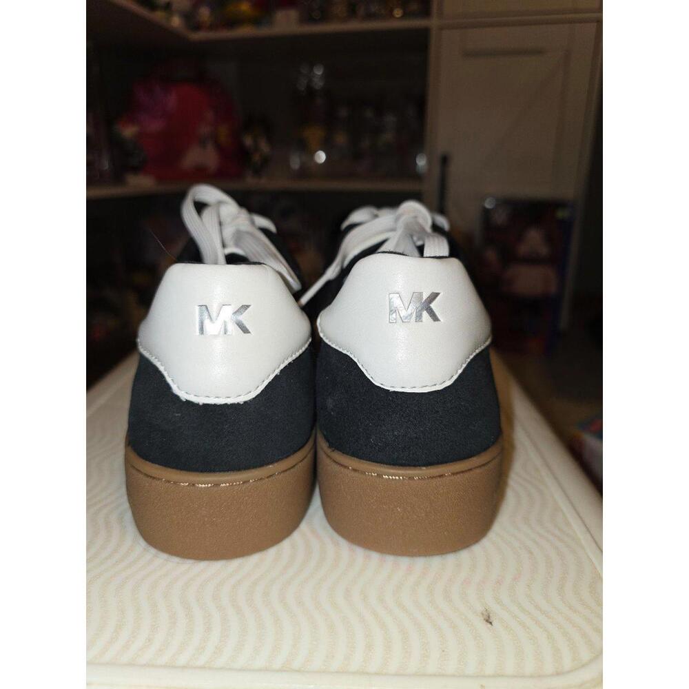 Michael Kors Scotty Leather Gum Sole Sneakers - Picture 4 of 9